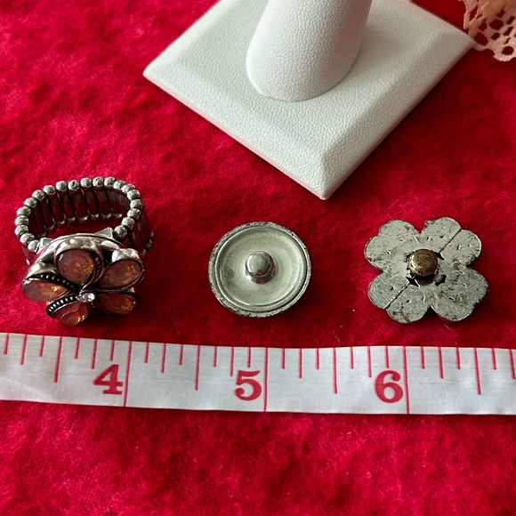Stunning Set Of Snap On Ring Jewelry Set - Picture 2 of 6